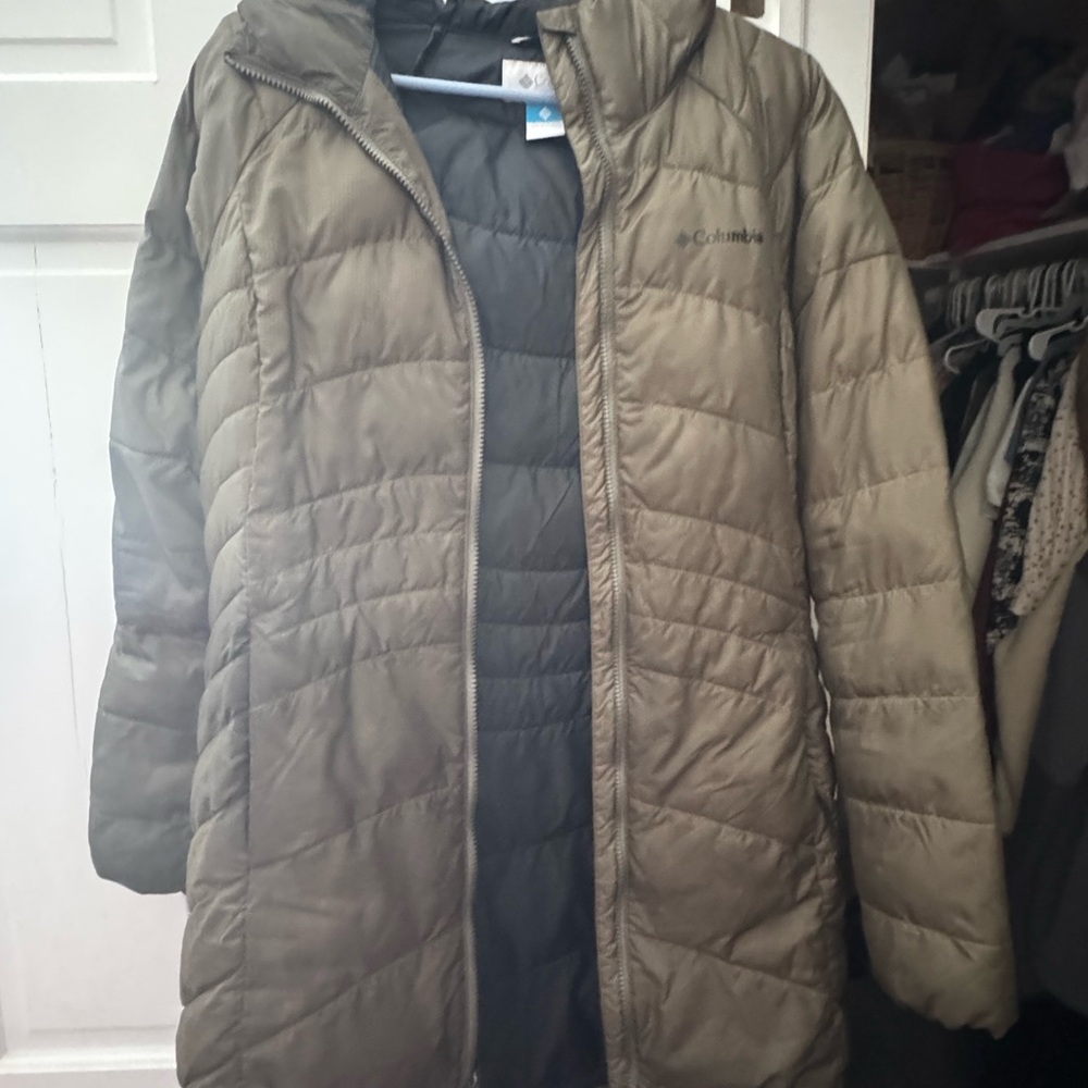 Columbia Women's Olive Puffer Jacket